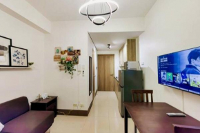 1BR Unit Condotel w Balcony FAME Residences -FM17